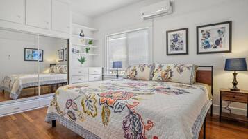 2 bedrooms, desk, iron/ironing board, travel cot
