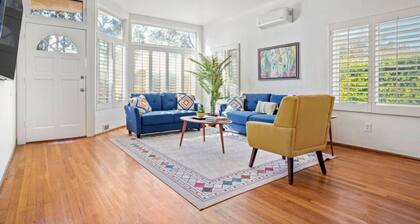 Light & Bright Spanish-Style Beauty, 3 min to Zoo!