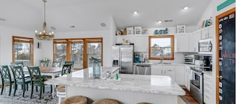 Beautiful Obx Home W. Pristine Views 6 Bedroom Cottage by RedAwning