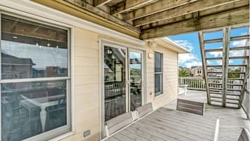 Cottage, 6 Bedrooms | Property grounds
