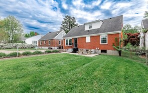 Exterior - La Casa Bella - 5 bedrooms (Louisville)