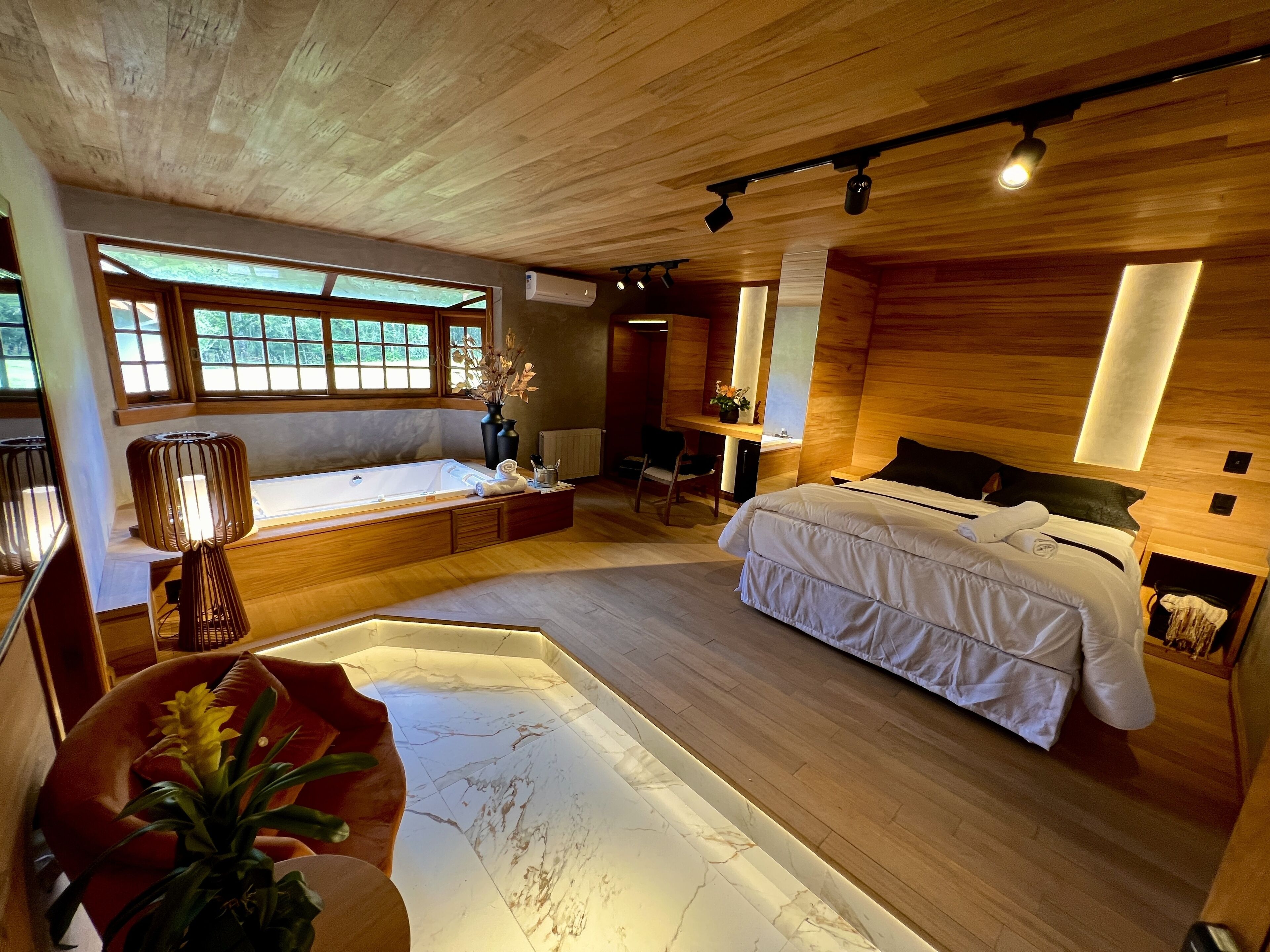 Deluxe Suite with Bath | Premium bedding, pillow-top beds, minibar, individually decorated