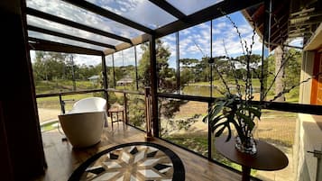Suite Especial | 高級寢具、舒適加層、迷你吧、獨特裝潢