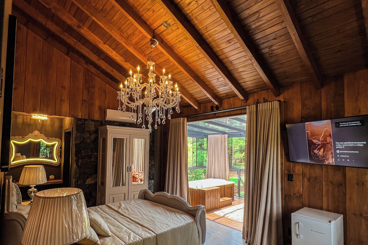 Suítes Celeiro com Banheira | Premium bedding, pillowtop beds, minibar, soundproofing