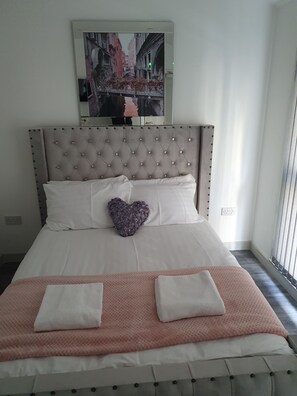 Apartment, Multiple Beds | 2 bedrooms, free WiFi, bed sheets