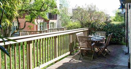 Mill Village 59, Millstream Cottage (P)