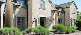 Mill Village 59, Millstream Cottage (P)