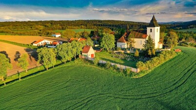 Chalupa Novákova vyhlídka - cottage with 130 square meters - balcony / whirlpool