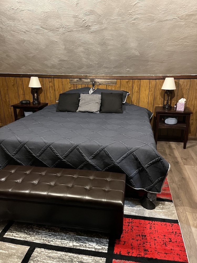 Cozy 2nd story walkup apartment Fairborn Vrbo