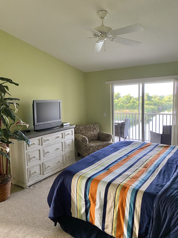 Rotonda West Vacation Rental, FL Lakeview Condo 2 bed / 2 bath