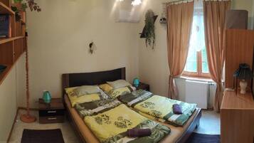 6 Schlafzimmer