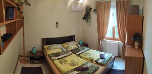 6 Schlafzimmer