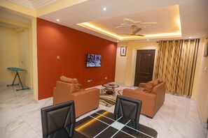 Apartment | Interior - Executive Two Bedroom Apartment in Accra (Accra)