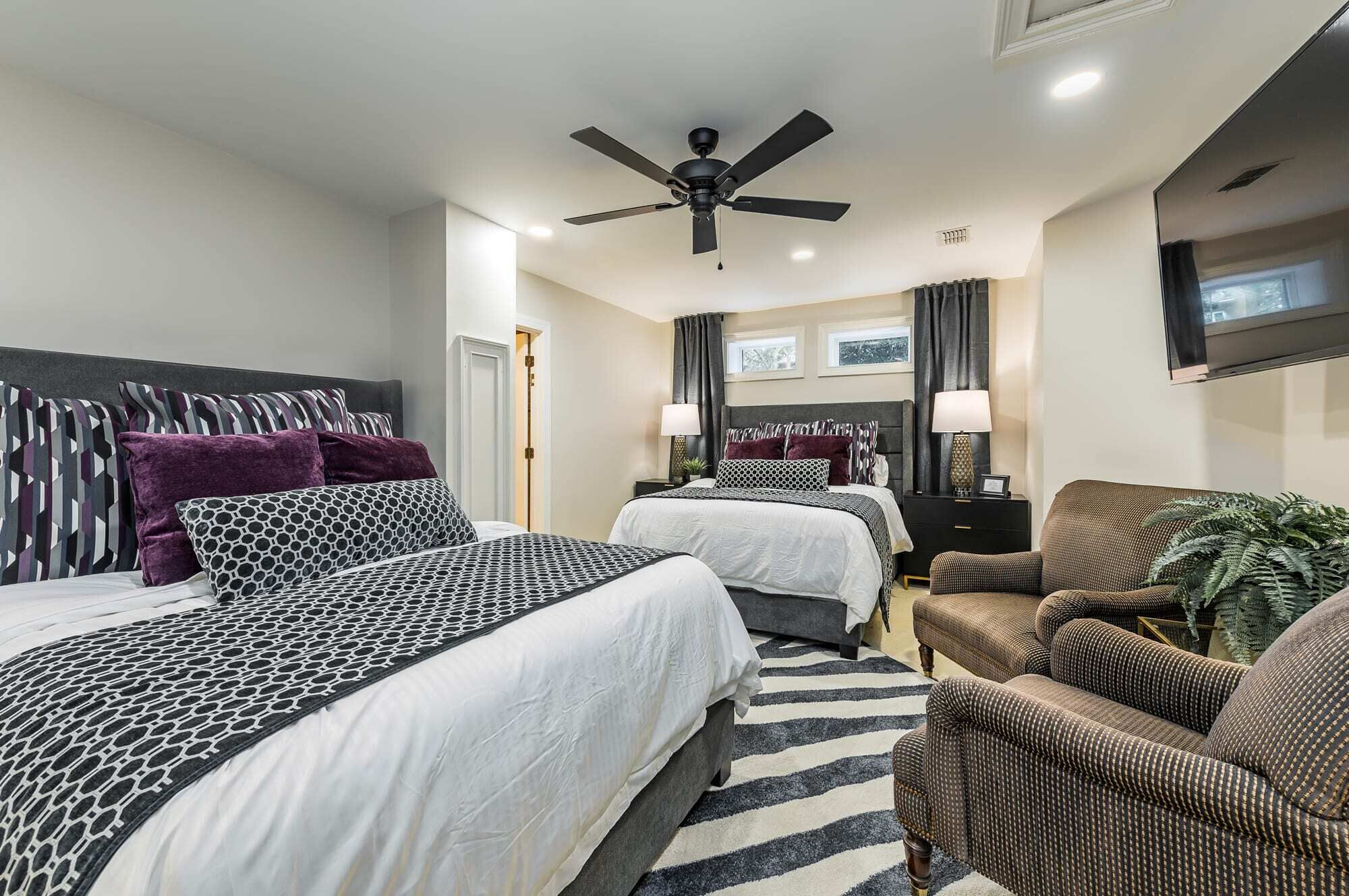 6 多间卧室、办公桌、熨斗/熨衣板、WiFi