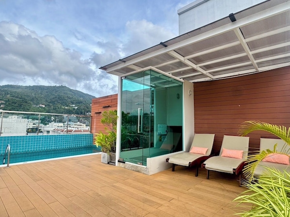 Outdoor pool - Centro One Bangla (Patong)