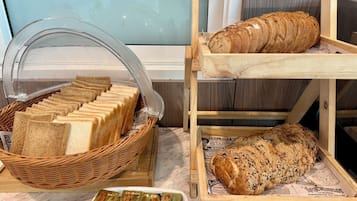 Desayuno todos los días (con cargo)