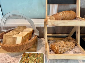 Bữa sáng hàng ngày với phụ phí nhỏ 