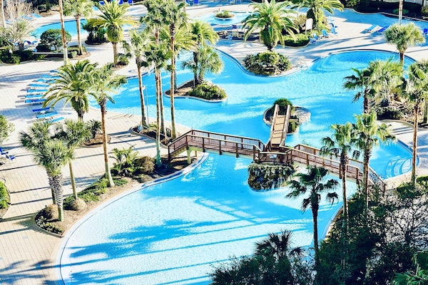 Pools, Hot Tub, Tiki Bar/Restaurant, Coffee shop onsite! Amenities Galore