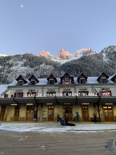Bel appartement lumineux et confortable, avec grand balcon vue Mont-Blanc