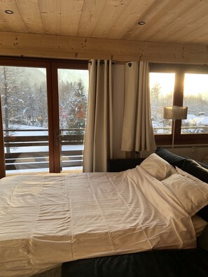 2 chambres, fer et planche à repasser, Wi-Fi gratuit, draps fournis