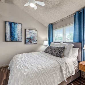 2 bedrooms, desk, iron/ironing board, free WiFi