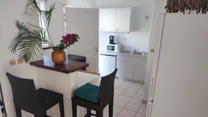 Private kitchenette - 51 lotissement cap emeraude (Sainte-Rose)