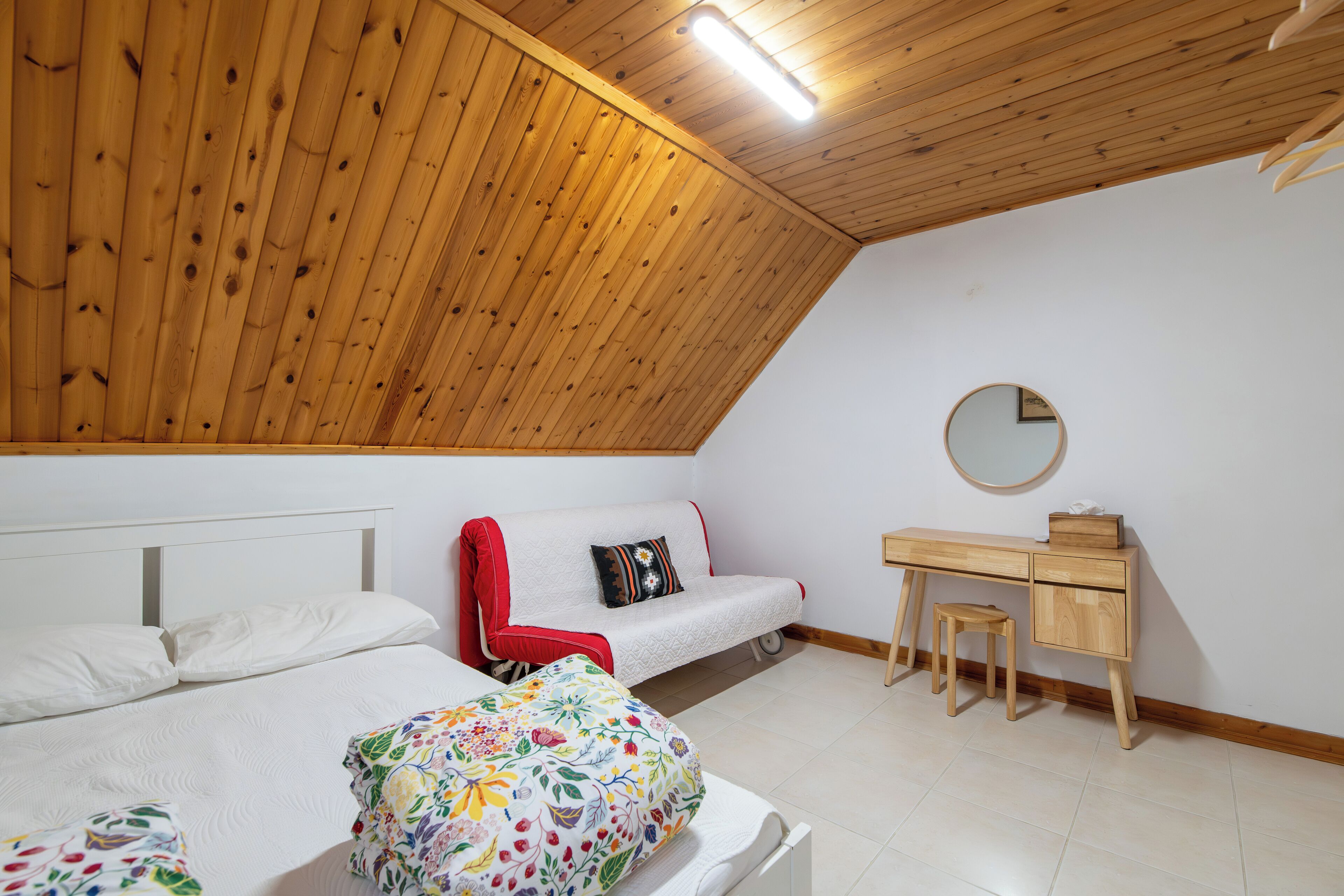 Hermann | Wi-Fi de cortesia, roupa de cama