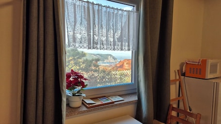 Wifi gratis y ropa de cama . Namhae German Village Johannes