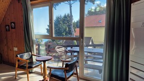 Hermann | Free WiFi, bed sheets - Namhae German Village Johannes (Namhae)