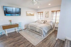 1 bedroom, iron/ironing board, free WiFi, bed sheets