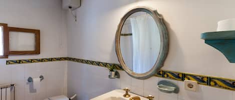 Ensemble douche/baignoire, bidet