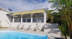 Alberca al aire libre 