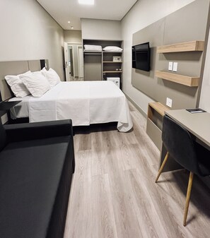 Family Quadruple Room | In-room safe, individually furnished, desk, laptop workspace