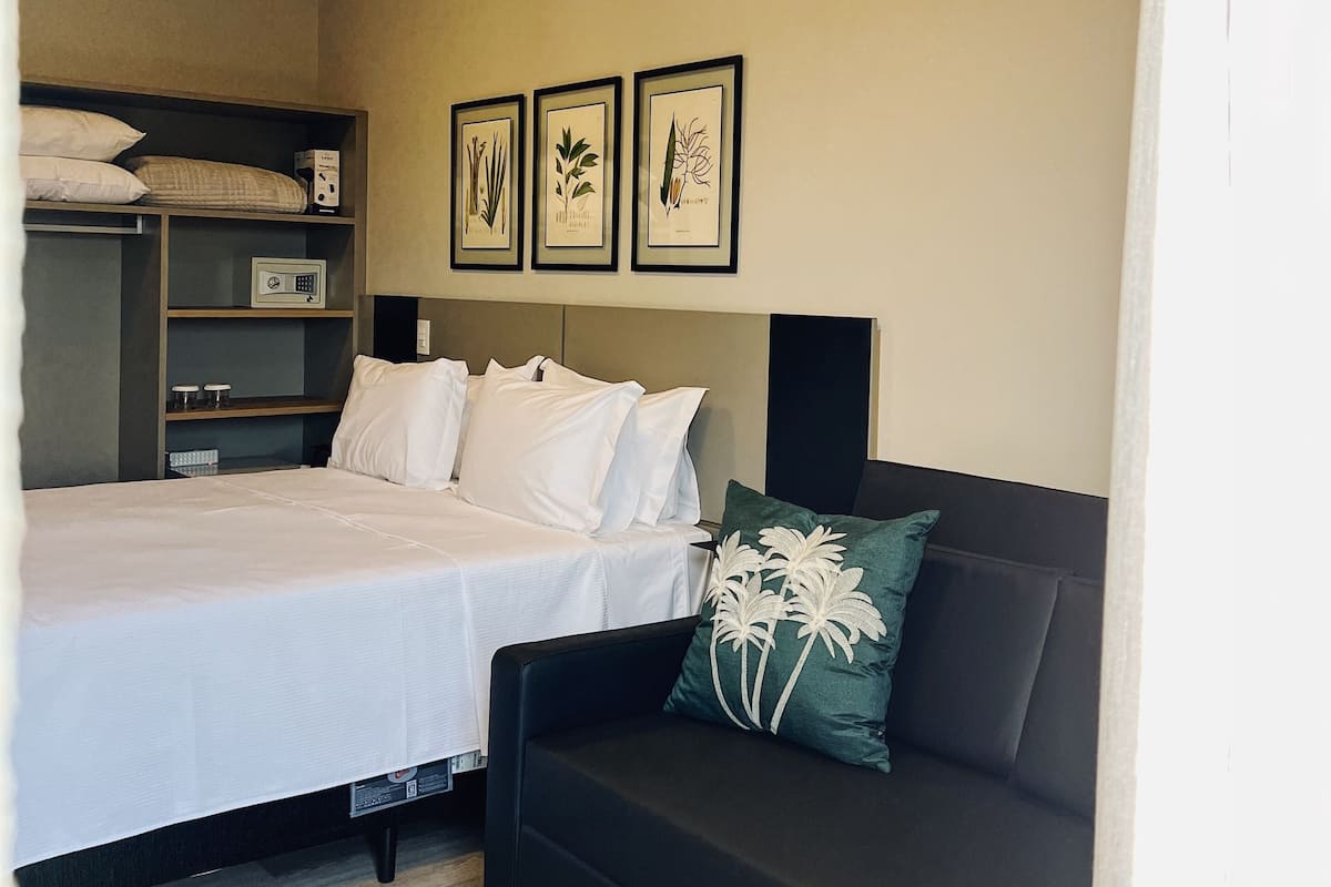 Premium Quadruple Room | In-room safe, individually furnished, desk, laptop workspace