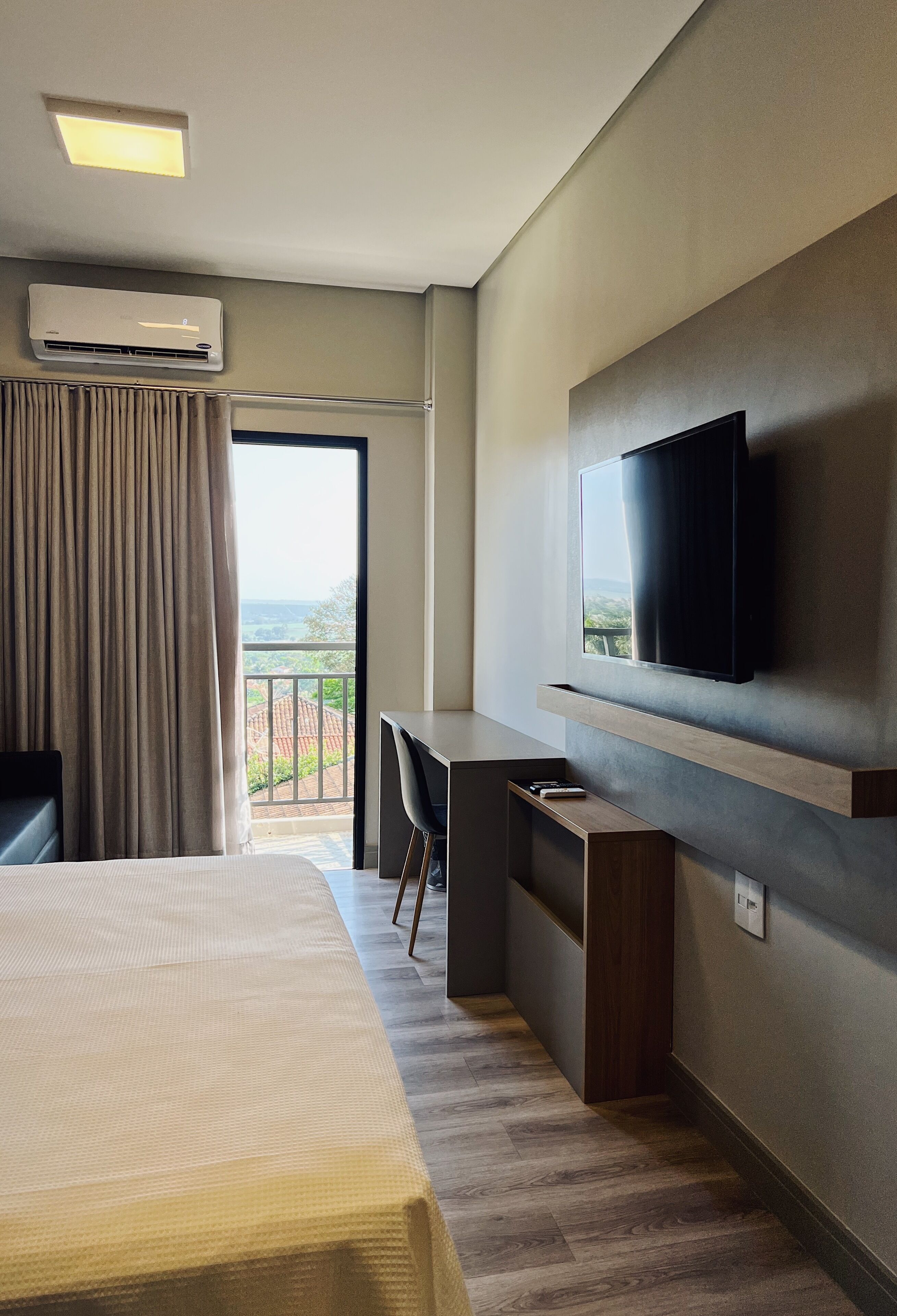 Premium Quadruple Room | In-room safe, individually furnished, desk, laptop workspace