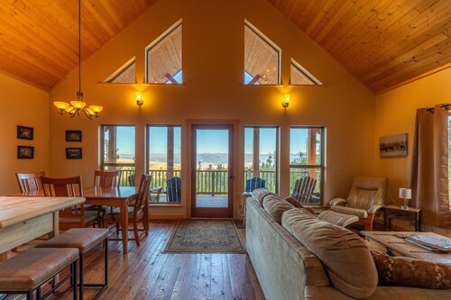 Philipsburg Cabin on 14 acres.  Spectacular views.  Ski, Fish, Hike & Relax! 