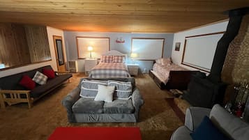 Smart TV, fireplace, stereo