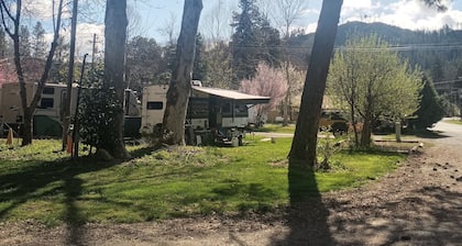 Bigfoot RV & Cabins Park