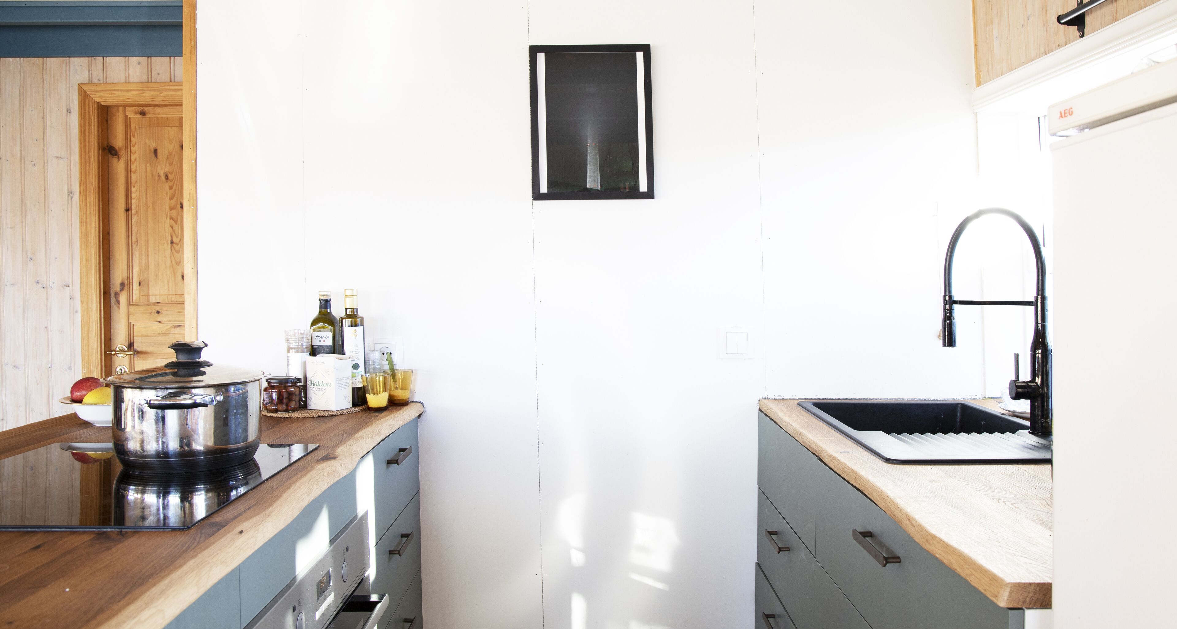 Frigorifero, forno, piano cottura, lavastoviglie