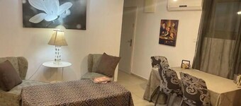 NEW Spacious, Cozy 3 Room Apartment in RBS A