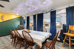 Dining - Harry Potter Wizarding Home: 5 Beds & Heated Salt Pool (El Paso)