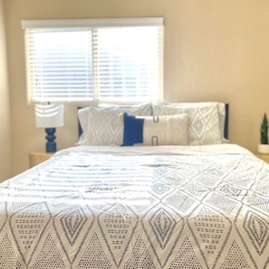4 bedrooms, desk, iron/ironing board, free WiFi - 4BR Boho Perfect for Families & Groups, Sleep 8, Ideal for Lackland AFB (San Antonio)