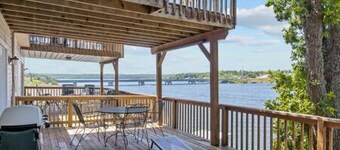 Red Bud · Charming 2bd Condo with Amazing Lakefront View!