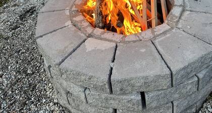 Warm and inviting and only 1 mile from Attitash Ski Mountain!