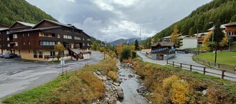 Cosy apartment 200m from the slopes in the heart of the resort