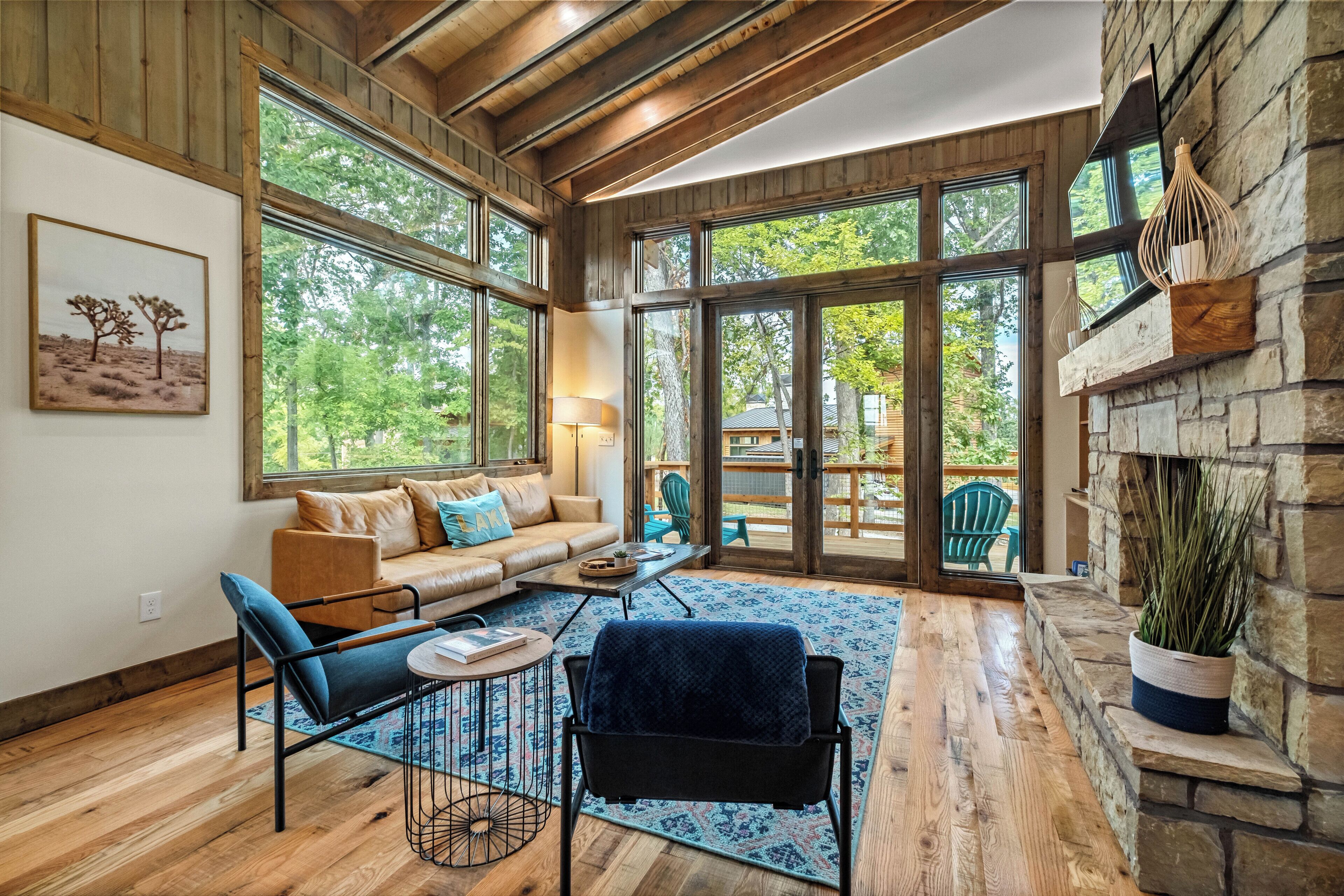 Smart TV, fireplace, books