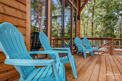 Twin Retreat Cabin 1: Hot Tub, Fire Pit, Golf Shangri La, Boat Grand Lake