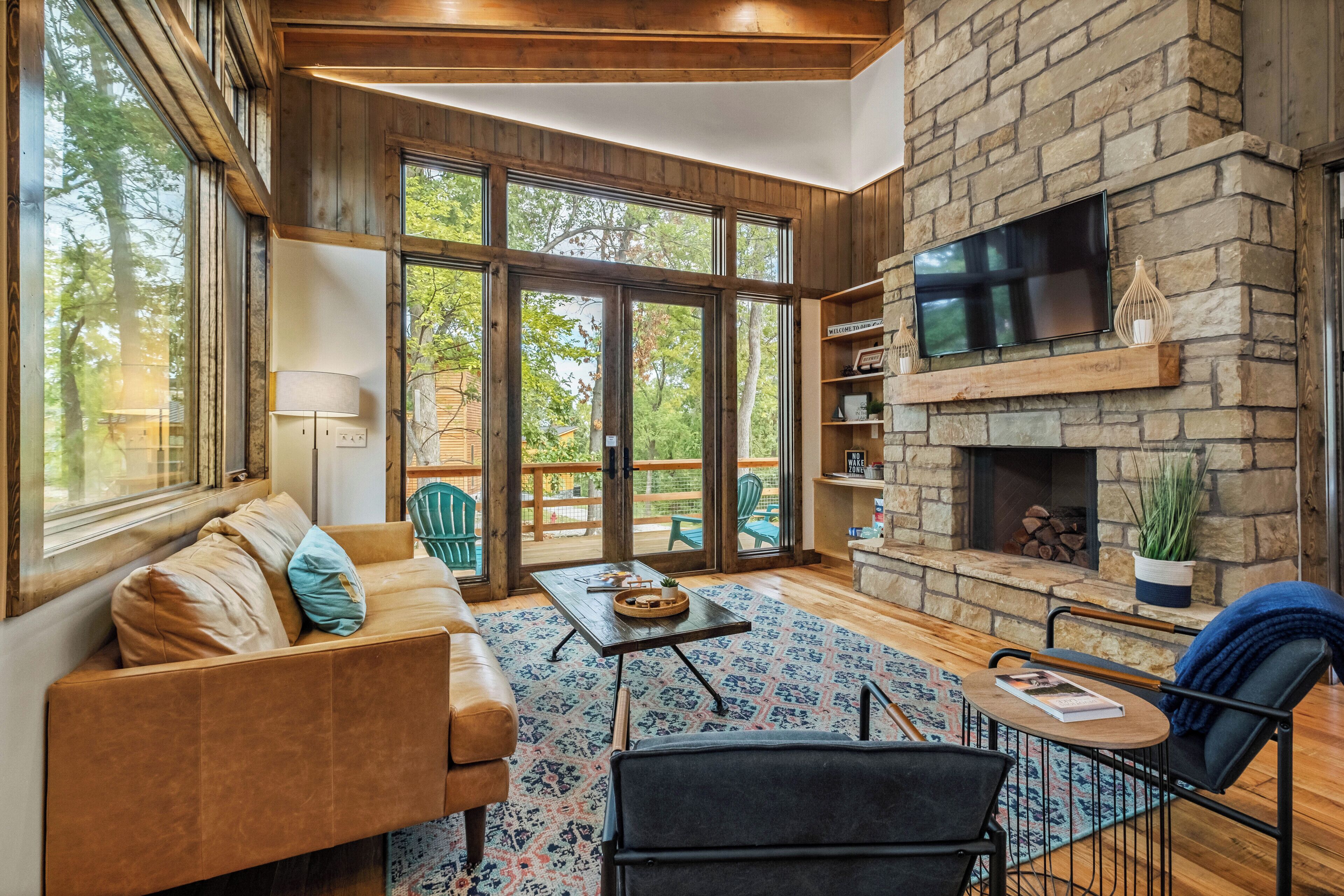 Smart TV, fireplace, books