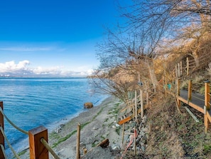In StrandnÀhe