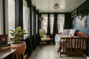 Interior - Farm Ranch/Huge Hot tub/Retro/Solar/15 Downtown (Indianapolis)